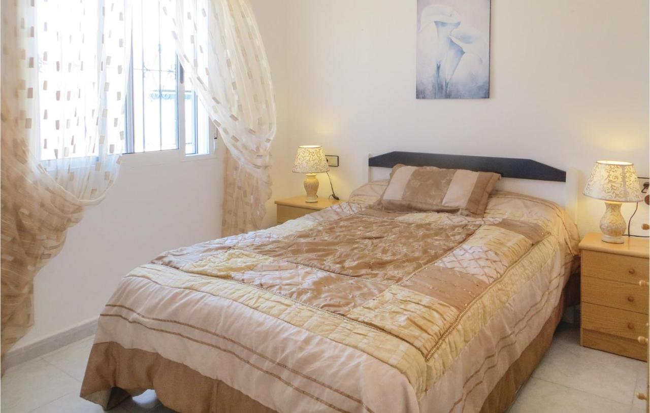 Amazing Apartment In Torrevieja With Kitchen المظهر الخارجي الصورة